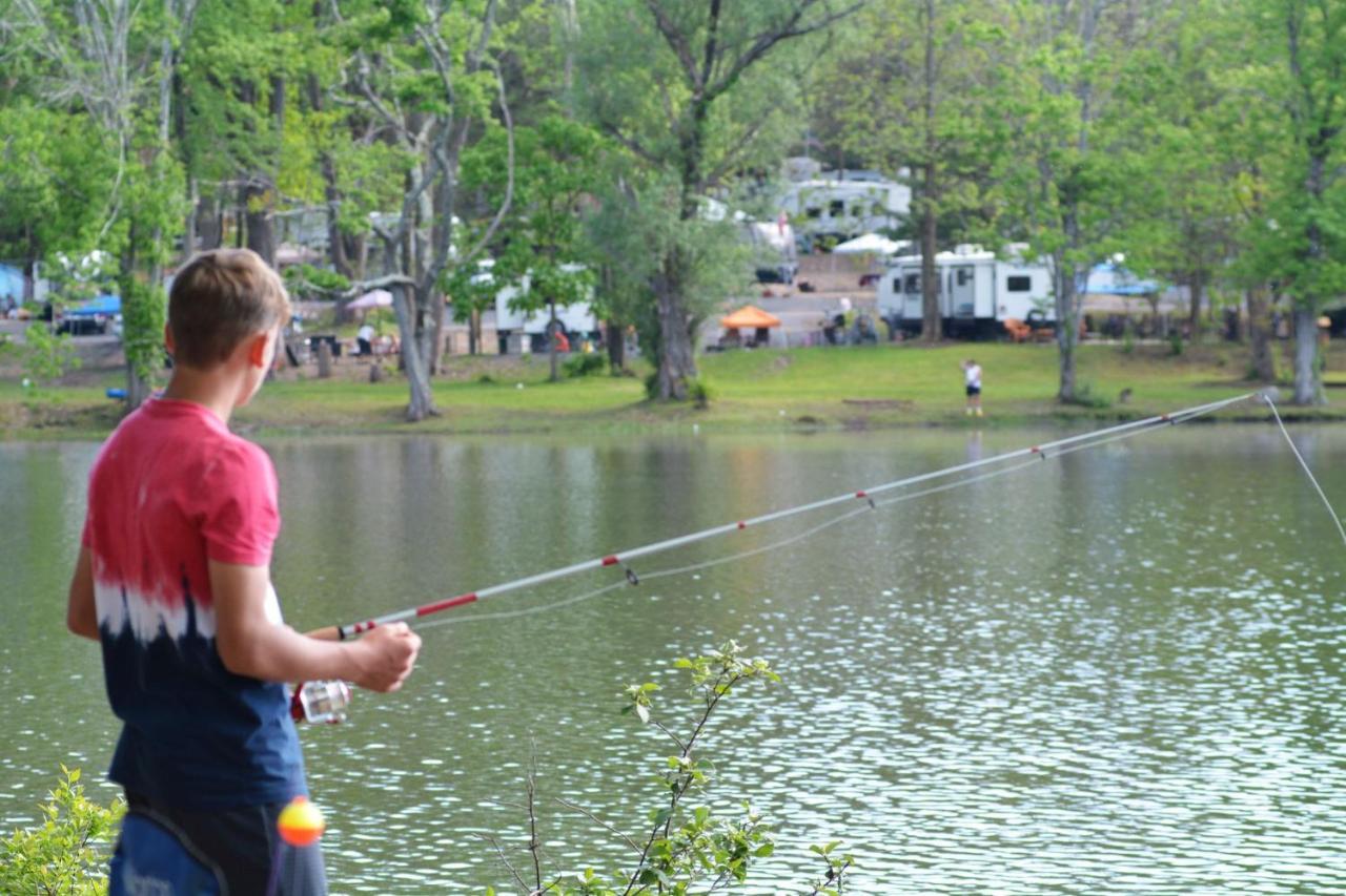Lakewood Park Campground - Luxury Cabin Barnesville Экстерьер фото